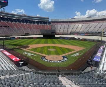 Short lead time secure spectator fencing for MLB