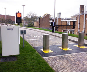Terra Saturn - PAS 68 automatic rising security bollard (7.5t @ 50mph)