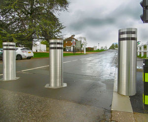 Terra Universal - IWA 14 steel automatic rising bollard (7.2t @ 50mph)