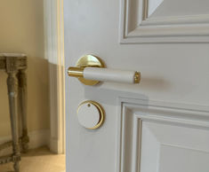Arbor colour-coated door and window fittings for New York apartment