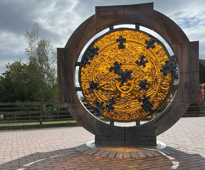 Bosworth 1485 Sculpture Trail - Chapter 5 - Piecing Together the Past
