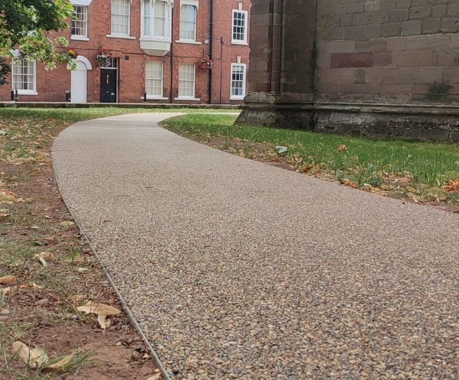 EverEdge steel landscape edging lines pathways at Worcester Cathedral