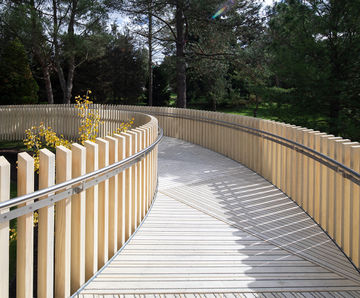 Accoya® non-slip decking