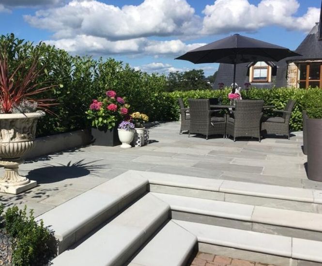 Sovereign - sandstone steps for gardens and landscaping