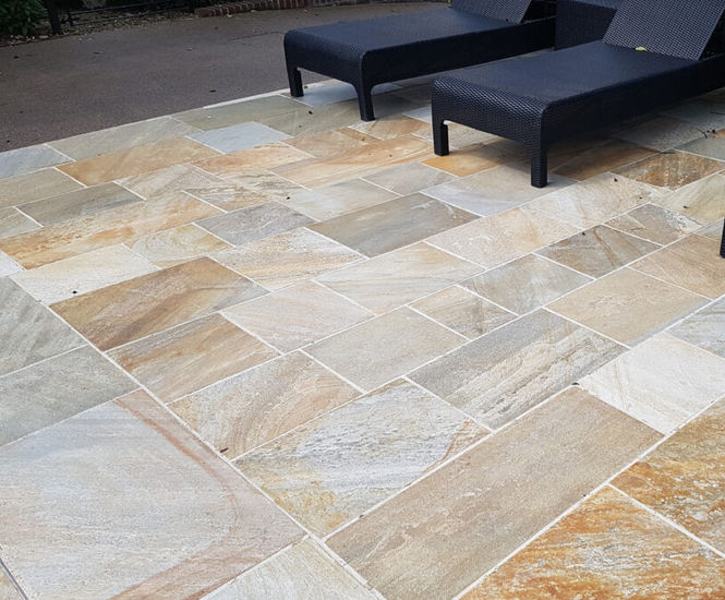 Donegal - slip-resistant natural stone quartzite paving