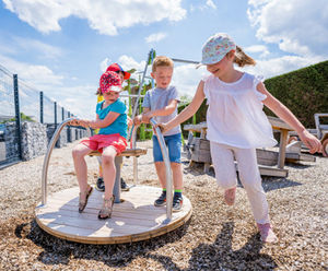 Roundabout - wooden playground spinner for 6 children aged 3 and up