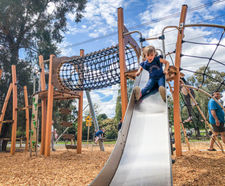 Kanopé multiplay unit - timber-look steel playground