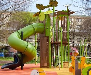 Ka'Yop Maxi Unit - steel playground tower with slide and climbing features
