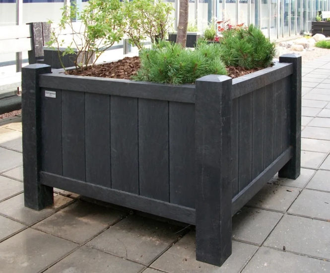 Palma Planter - recycled plastic outdoor planter for flowers and shrubs