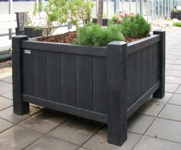 Palma Planter - recycled plastic outdoor planter for flowers and shrubs