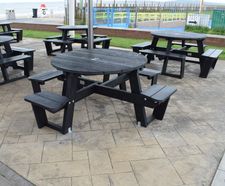 Easy-Fit - round recycled plastic picnic table and bench set
