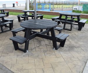 Easy-Fit - round recycled plastic picnic table and bench set
