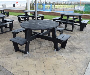 Easy-Fit - round recycled plastic picnic table and bench set