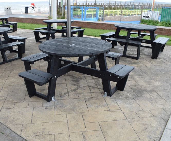 Easy-Fit - round recycled plastic picnic table and bench set