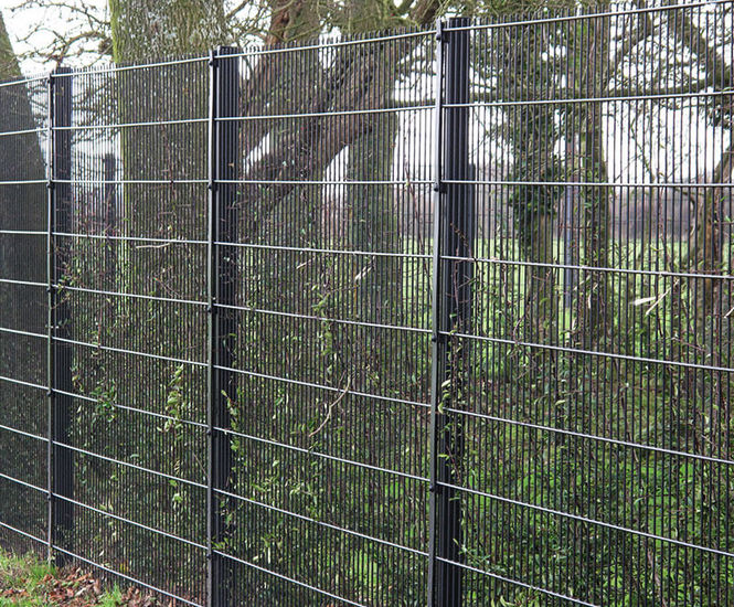 SolarGard Aurora SR1/A1 Solar Farm Mesh Security Fencing