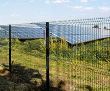 SolarGard Orbit - V-mesh solar farm boundary fencing