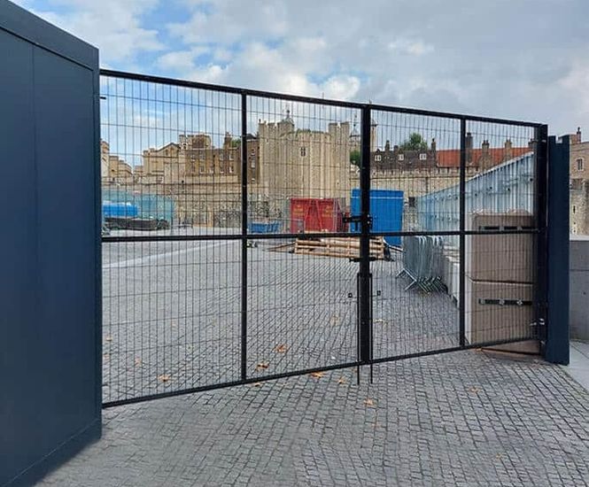 SiteGard - double leaf mesh temporary vehicle gate