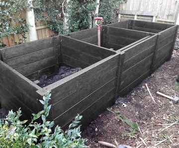 Callis - heavy-duty recycled plastic compost bin