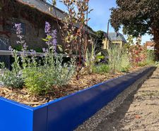 Hybrid SuDS rain planters transform entrance to Isleworth Bowling Club