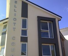 Freestanding letters and logos