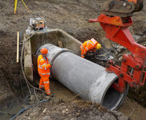Downstream Defender® stormwater separator for M4 overhaul