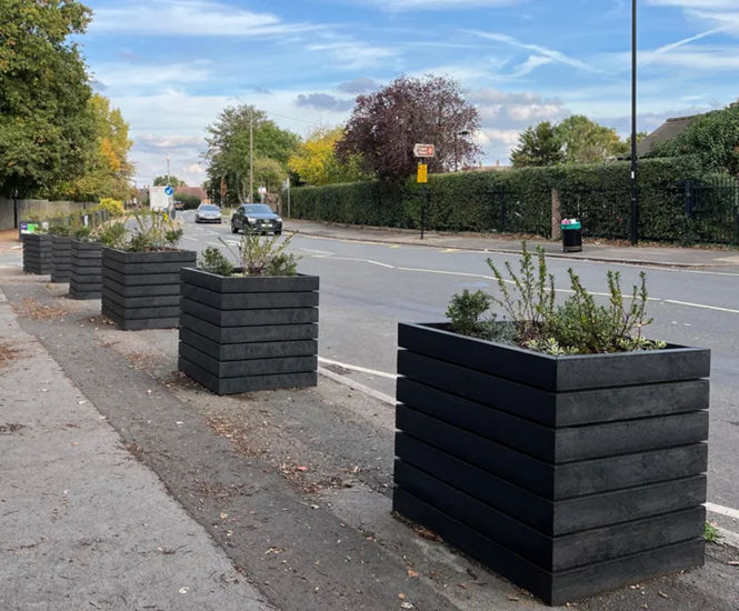 Agora recycled plastic planter