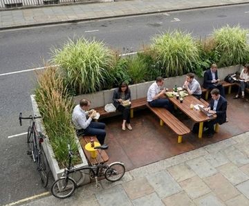 Puczynski Parklet 28 49 01 - integrated planters and cycle parking