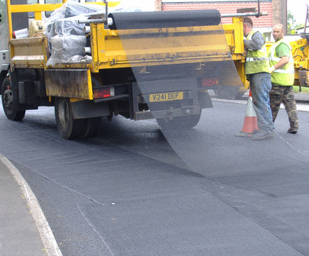 NOTEX™ Glass Geogrid - glass fibre mesh for asphalt crack prevention