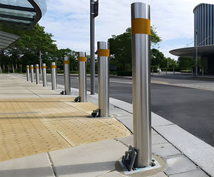 Removable stainless steel bollards