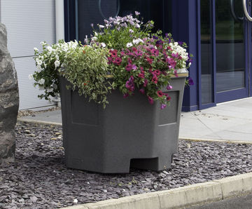 Pagoda Floor Planter - octagonal self-watering plant pot