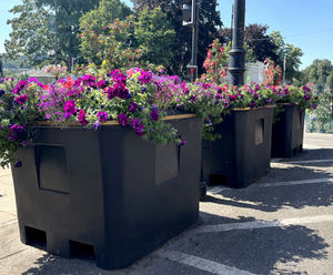 Scenic Metre Square - large plastic self-watering outdoor floor planter
