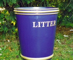 Type 407 - round cast iron post mounted litter bin