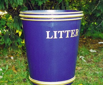 Type 407 - round cast iron post mounted litter bin
