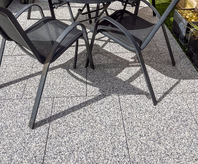 ClickTile - resin bound click-together paving slabs for patios and paths