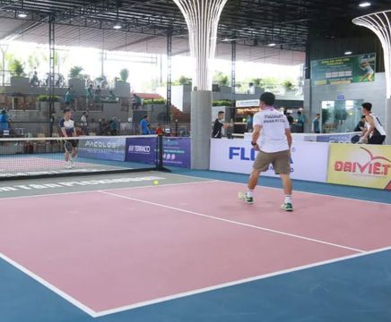 Flexipave - acrylic sports court surface for tennis and multi-sport use