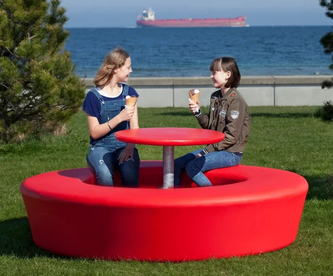 Loop Table with Loop Circle Bench