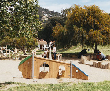 Caterpillar Type 04 - sand and water play structure for young children
