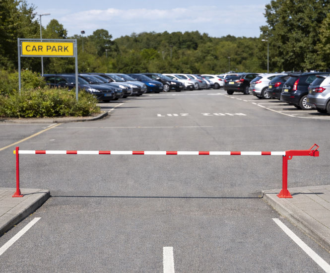 AUTOPA slimline manual rising arm barrier
