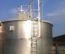 Cylindrical steel water tanks