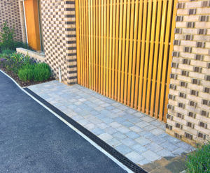 ACO HexDrain B 125® - light-duty channel drainage system with grating