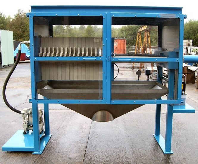 Membrane filter presses for high liquid extraction and solid separation