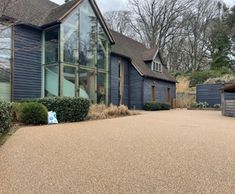 Resin bound gravel creates a perfect forecourt