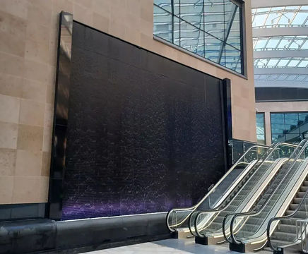 Feature water wall - Victoria Square, Woking