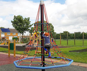 Rope Tree Stork's Nest - climbing play net for playgrounds