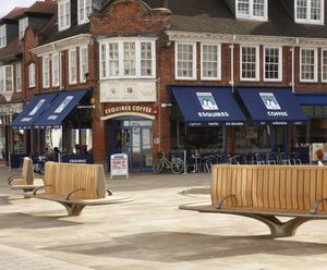 Bespoke feature seating for Letchworth town centre