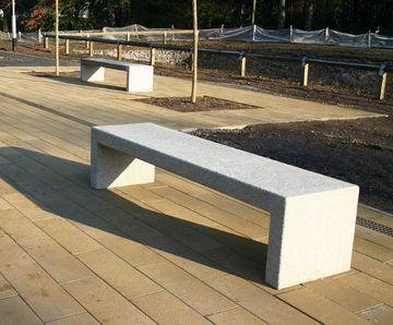 BLOC contemporary concrete seat