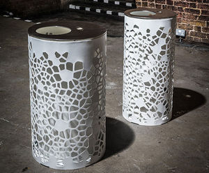 OSSO large contemporary mild steel litter bin