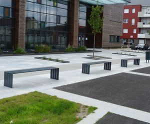 BLOC contemporary steel bench