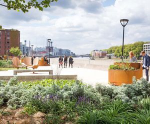 Bespoke rotating seating for Riverside Gardens, London