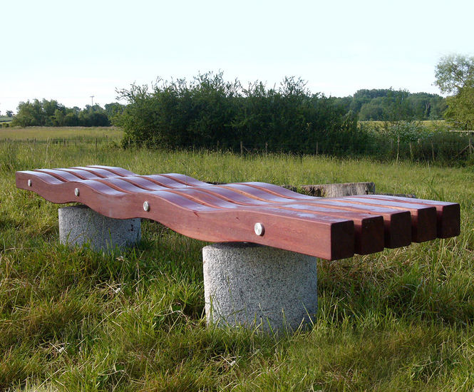 SERPENTINE contemporary 5-slat bench